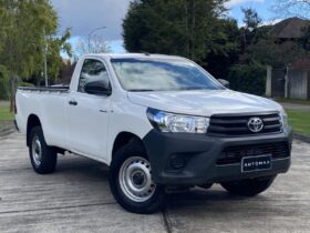 TOYOTA HILUX DX 2.4 DIESEL MEC AC 4X4