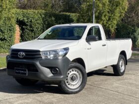 TOYOTA HILUX DX 2.4 DIESEL MEC AC 4X4