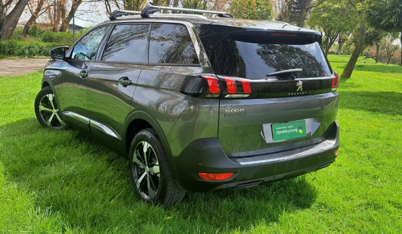 
								Peugeot 5008 full									