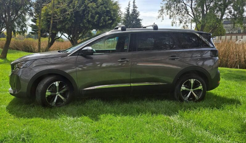 
								Peugeot 5008 full									