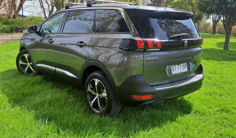 
								Peugeot 5008 full									