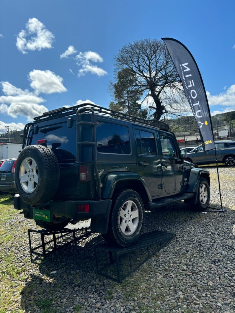 
								Jeep Wrangler full									