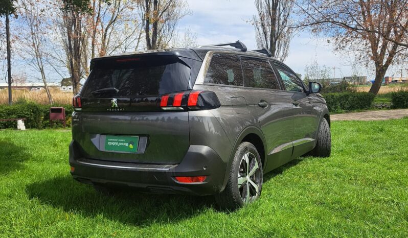 
								Peugeot 5008 full									