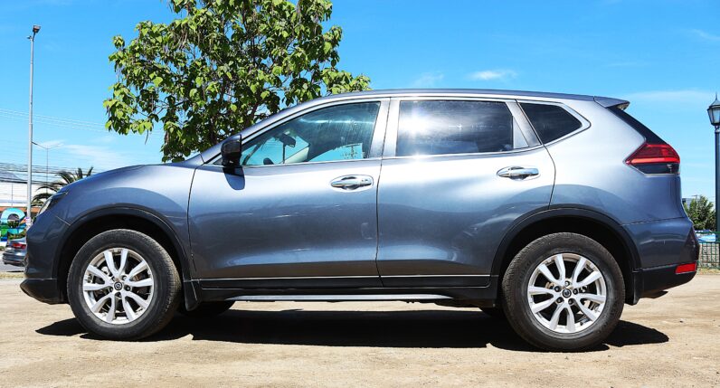 
								Nissan X-Trail full									