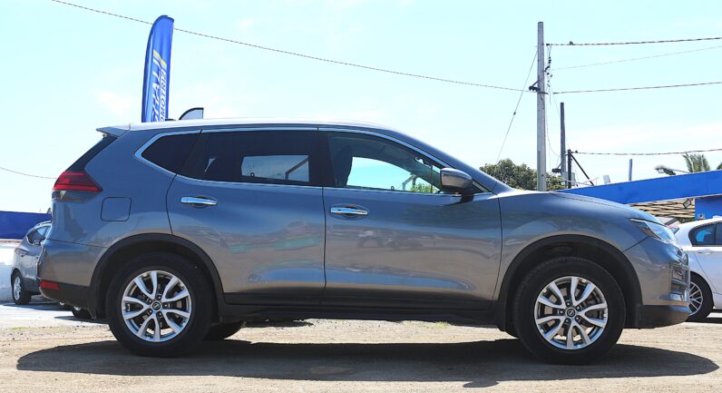 
								Nissan X-Trail full									