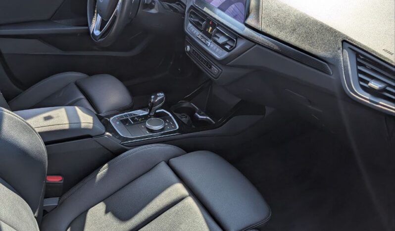 
								BMW Serie 2 full									