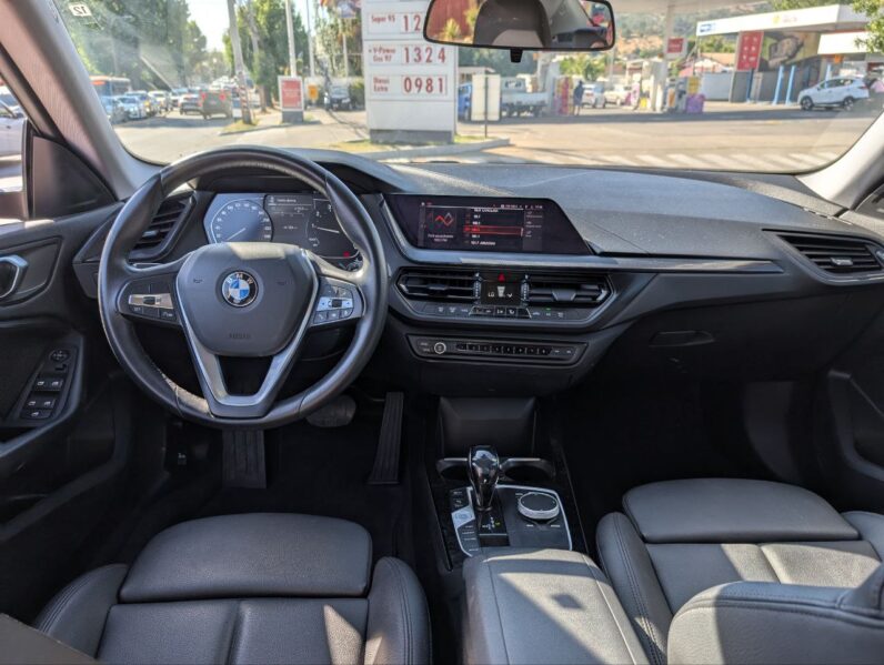 
								BMW Serie 2 full									