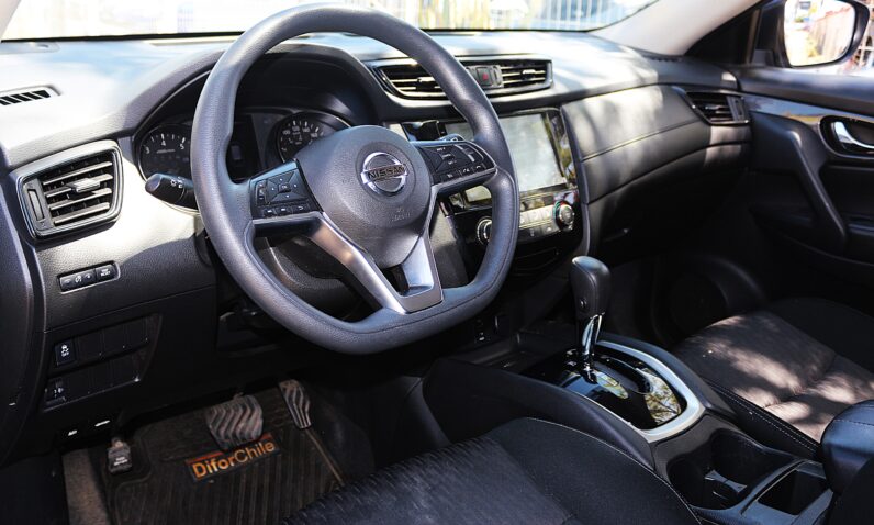 
								Nissan X-Trail full									