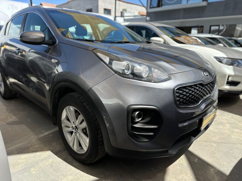 
								Kia SPORTAGE full									
